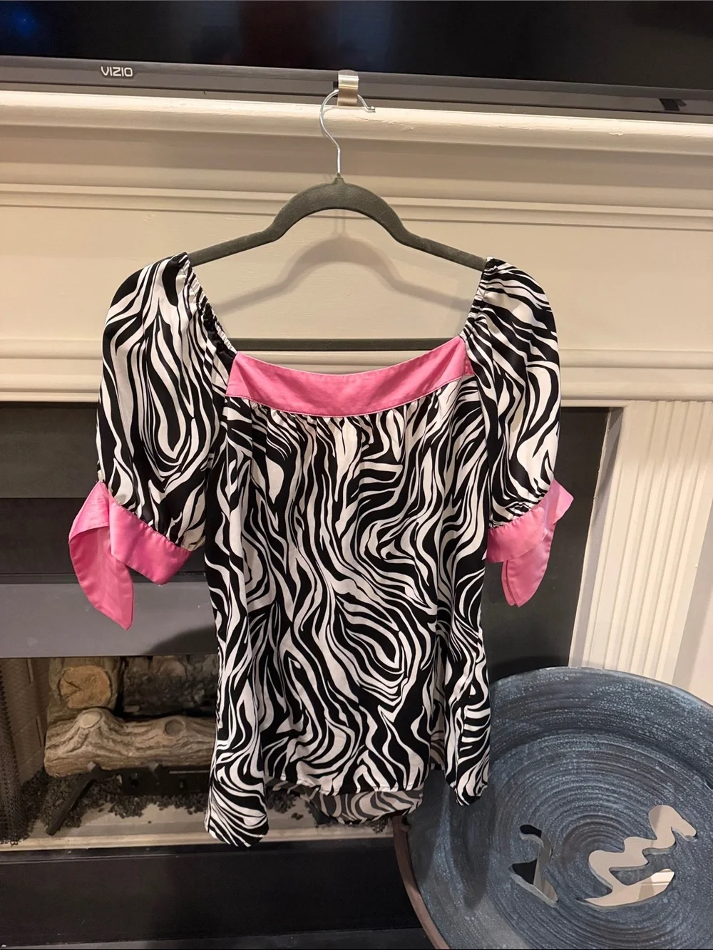Sunny Leigh Black & Pink Zebra-Print Puff Sleeve Top - Picture 3 of 6